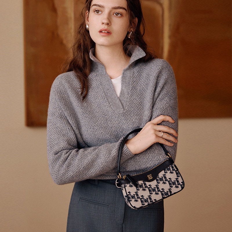 ELLE女包2025新款包包复古老花女包斜挎包通勤小包轻奢质感手