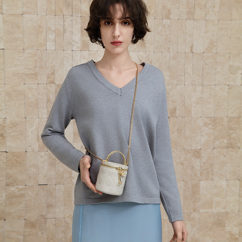 ELLE女包新款包包轻奢菱格链条圆筒包白色超火单肩斜挎通勤水桶包