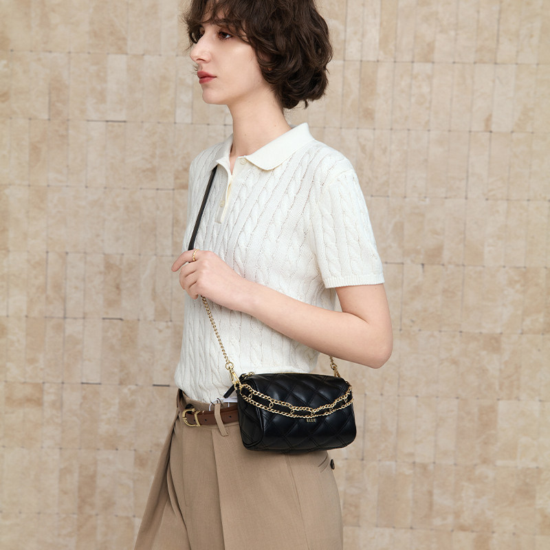 38节礼物ELLE软枕菱格纹枕头包高端品牌斜挎包通勤手提包黑色小包