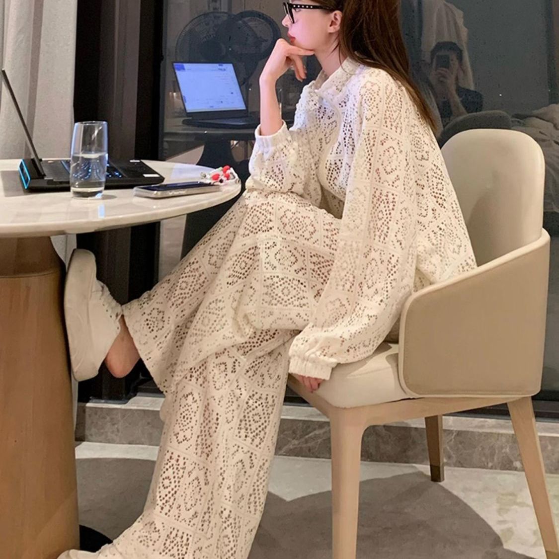 胖mm大码300斤秋季新款一整套减龄时尚大方得体白色上衣两件套装