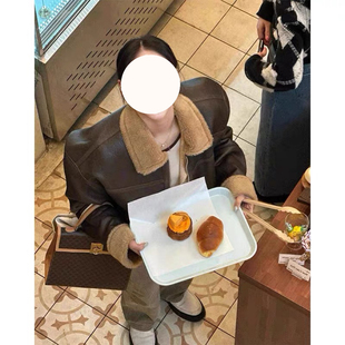 羊羔毛外套女辣妹新款爆款加厚皮毛一体翻领棕色皮衣皮绒夹克上衣