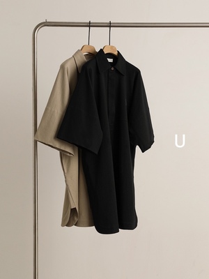 中袖开衩宽松刺绣连衣裙