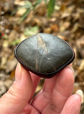 天然灵璧石迷你桌面小禅石彩磬 原石原底 手把玩石头 红酸枝底座