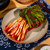 香葱韩国泡菜辣白菜腌葱 袋 朝百农延边朝鲜族韩式 小葱泡菜300g