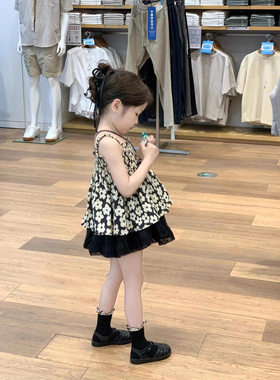 泫雅风2026女童夏季可爱碎花吊带拉牛津上衣黑色蕾丝花边半裙套裙