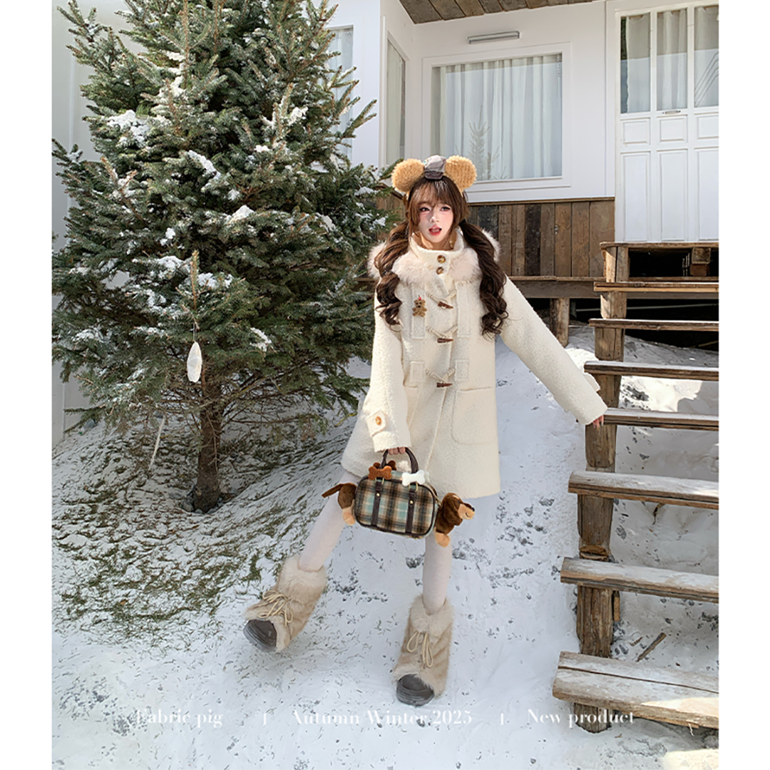 织物猪 燕麦奶麻薯 杏色毛领连帽大衣女冬季中长款牛角扣毛呢外套