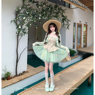 织物猪 浅春系拼接网纱背心连衣裙女茶歇绿色漂亮短裙子 油画软纱