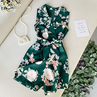 Jumpsuit nữ 2019 khí chất mới phù hợp với cổ áo không tay hoa một mảnh quần short Xia Yang gas ống rộng chân quần thủy triều - Quần short shop thời trang nữ