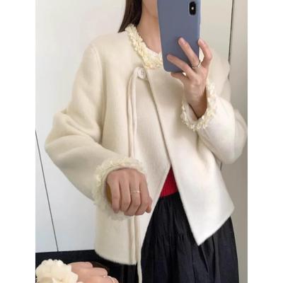 单排扣圆领蕾丝花边加厚毛呢外套