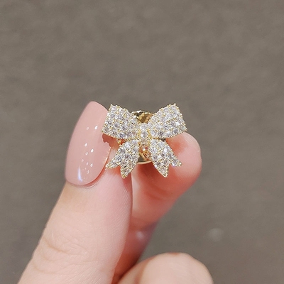 蝴蝶结防走光神器衣服胸口百搭