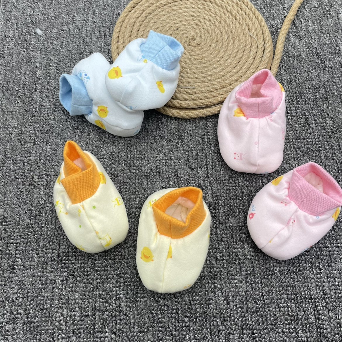 宝宝秋冬季保暖脚套新生婴儿睡觉防掉纯棉儿童夹棉护脚鞋子,居家日用,鞋套,淘宝优惠券,粉丝福利购,淘宝优惠卷