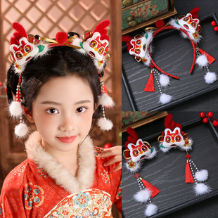 2025新年发饰儿童过年毛绒醒狮头饰大红喜庆古风发夹宝宝拜年发箍