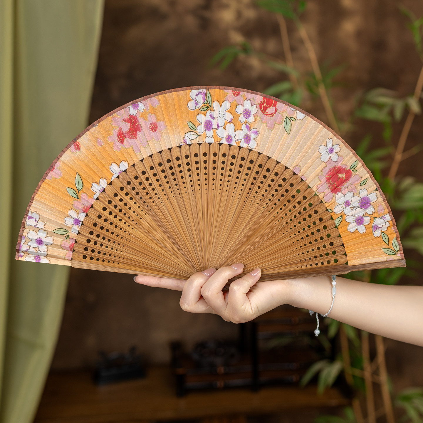 丝艺堂扇子折扇中国风真丝女扇古风汉服随身舞蹈扇夏季绢扇礼品扇