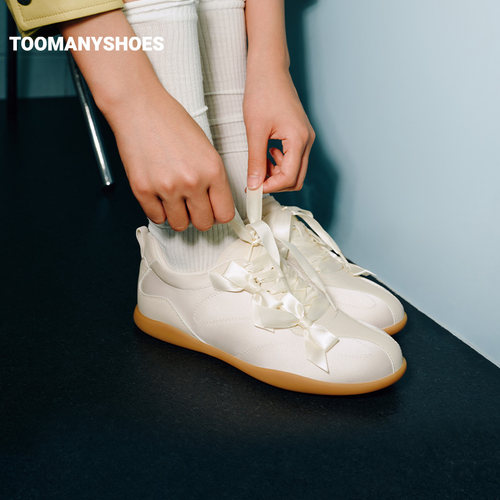 Toomanyshoes26冬新款丝绒蝴蝶缎面蝴蝶结织带芭蕾风时尚休闲鞋