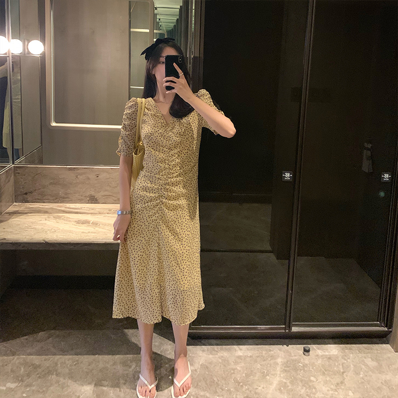 AZHUO连衣裙女夏新款黄色大码v领雪纺中长款显瘦气质碎花裙子