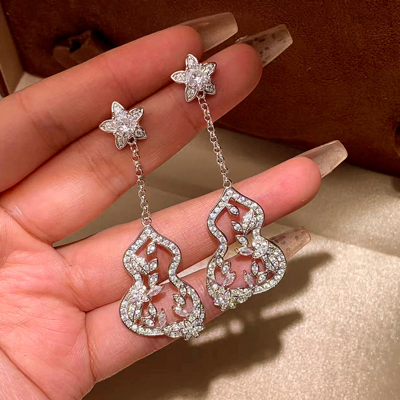 新年奢华葫芦耳环女长款流苏新中式银色满钻花朵镂空福禄耳钉耳饰,饰品/流行首饰/时尚饰品新,耳环,淘宝优惠券,粉丝福利购,淘宝优惠卷