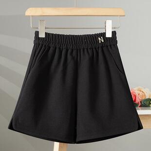 秋冬毛呢短裤女2025新款外穿松紧高腰配卫衣开叉a字阔腿打底靴裤