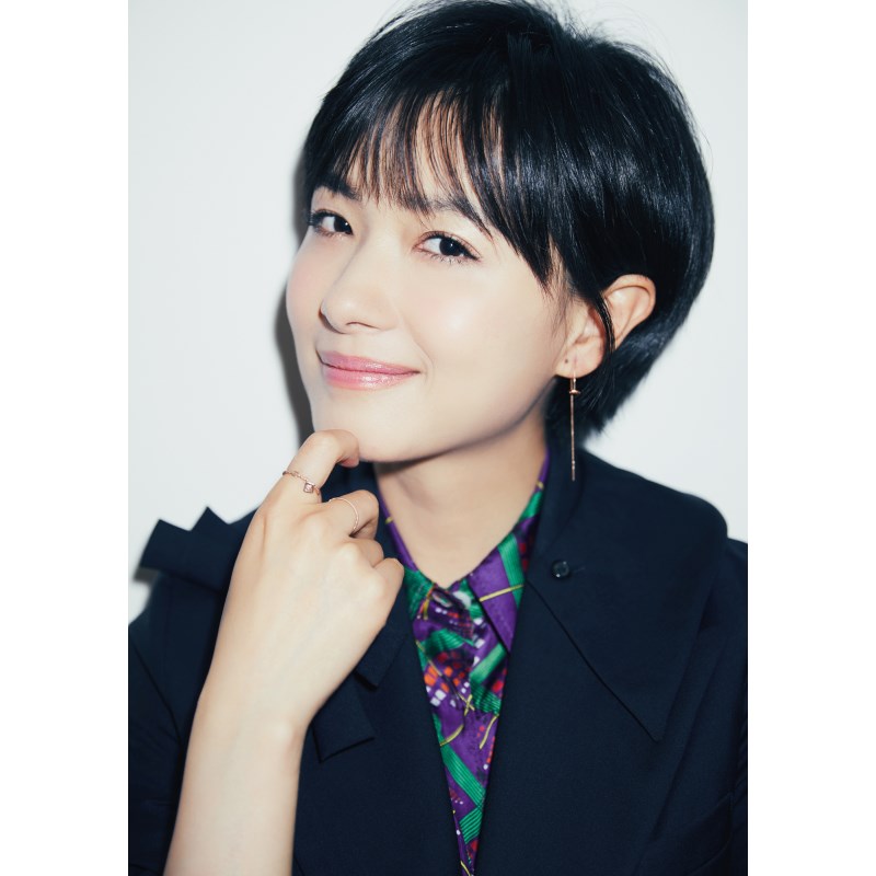 万茜影视美女明星歌手写真照片宿舍海报装饰画相框墙画贴画