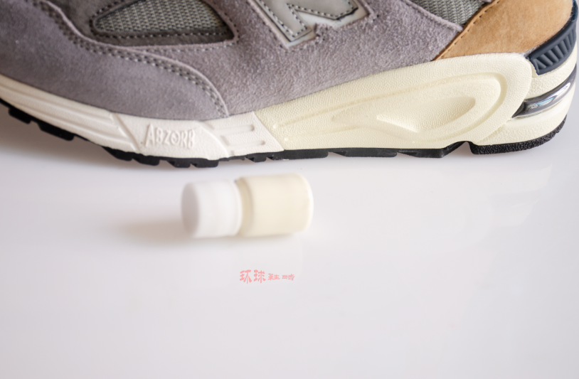NB990运动鞋中底奶黄色米白色鞋边掉色修复改色补色剂手绘颜料