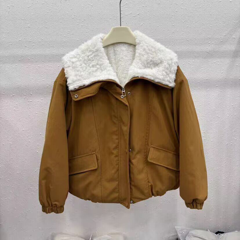 2025冬季新款时尚羊羔毛拼接大翻