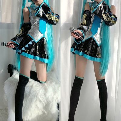 初音未来cos服白银漆皮动漫