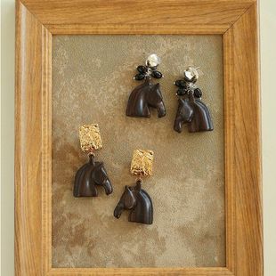 马年限定檀木马头金属耳环女复古个性熔岩肌理黑玛瑙挂坠夸张耳饰