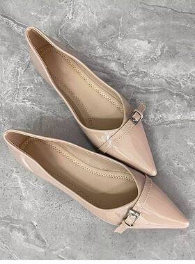 黑色绝美单鞋女夏配裙子2026新款巨好看法式尖头平底鞋一脚0412k