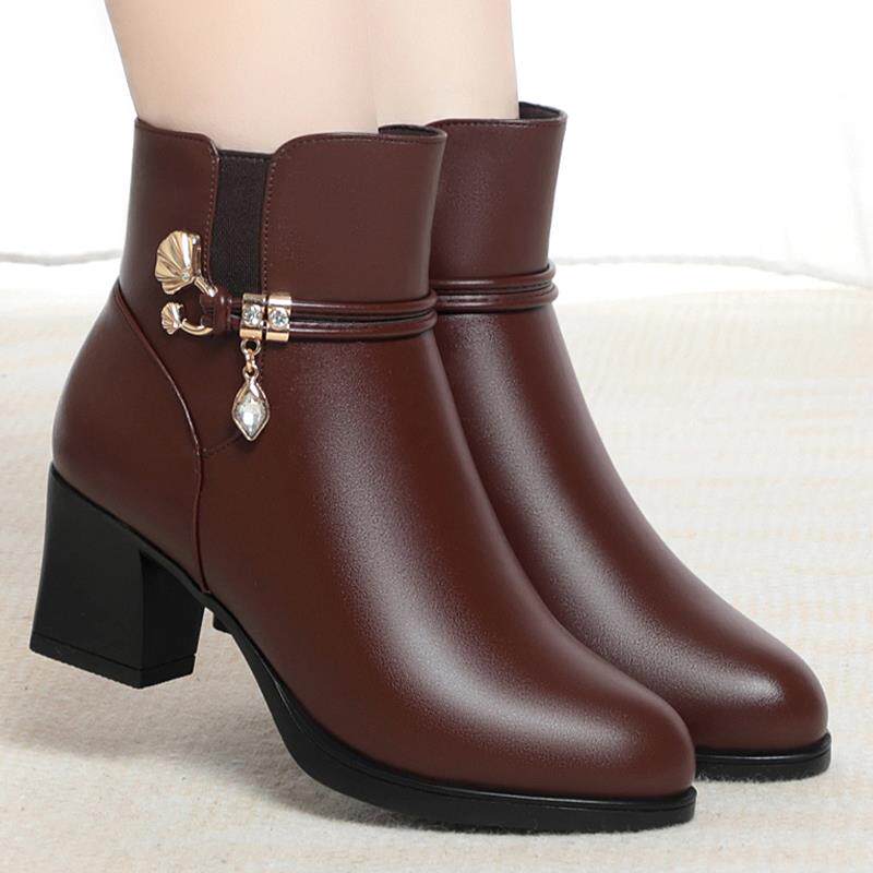 妈妈鞋冬款短靴2025新款中老年女鞋加绒保暖皮鞋中跟粗跟1029h