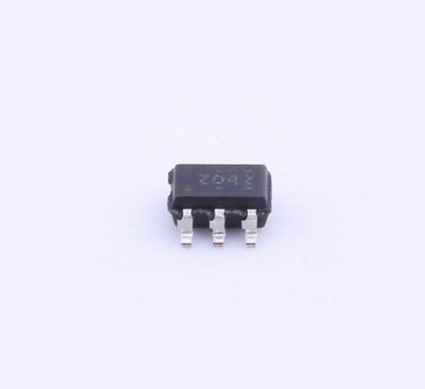 原装 假一赔十 NC7SZ04P5X SC70-5 丝印Z04 反相器变换逻辑芯片