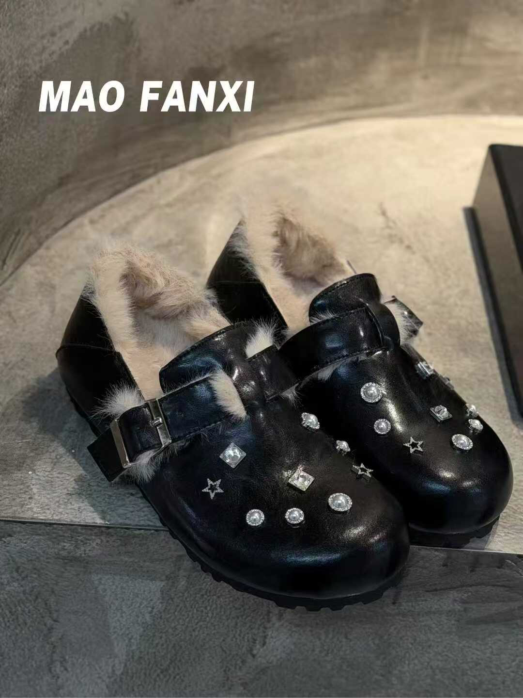 欧洲站欧洲欧货2025新款双根带圆头机能水钻鞋皮毛一体玛丽珍女鞋