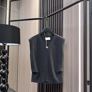 柔软亲肤V领剪裁优雅显瘦羊毛马甲