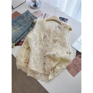 超火初夏季新款唐装马夹坎肩背心新中式国风刺绣蕾丝马甲女款2026