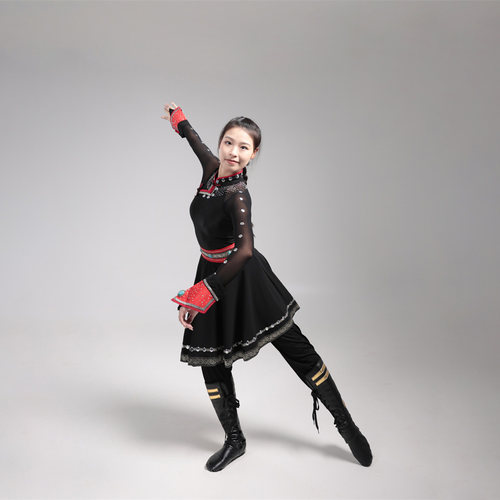 少数民族蒙古族筷子舞女生表演服