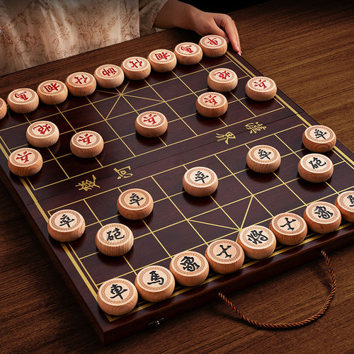 高档实木中国象棋套装 榉木雕花带棋盘 可携式红花梨血檀木象棋
