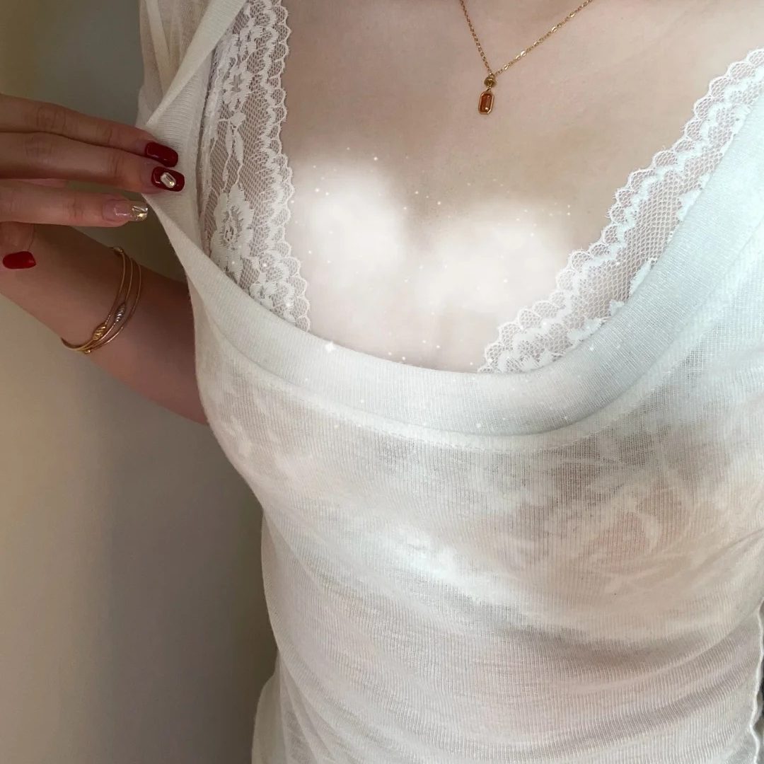 纯欲风挂脖白色美背内衣女小胸聚拢防下垂收副乳法式蕾丝吊带文胸