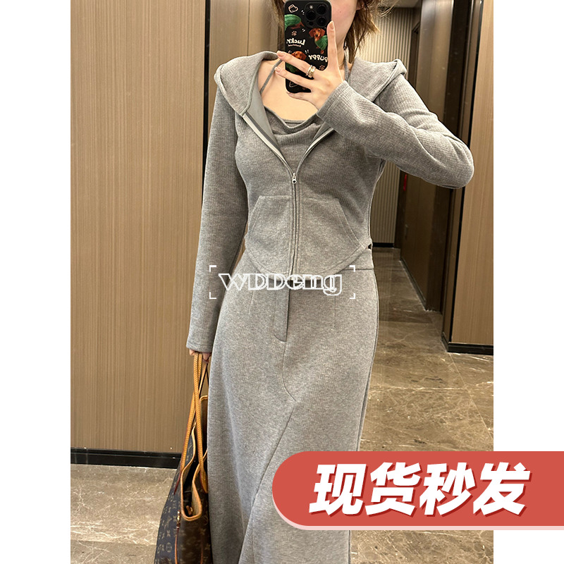 减龄设计感显瘦卫衣裙