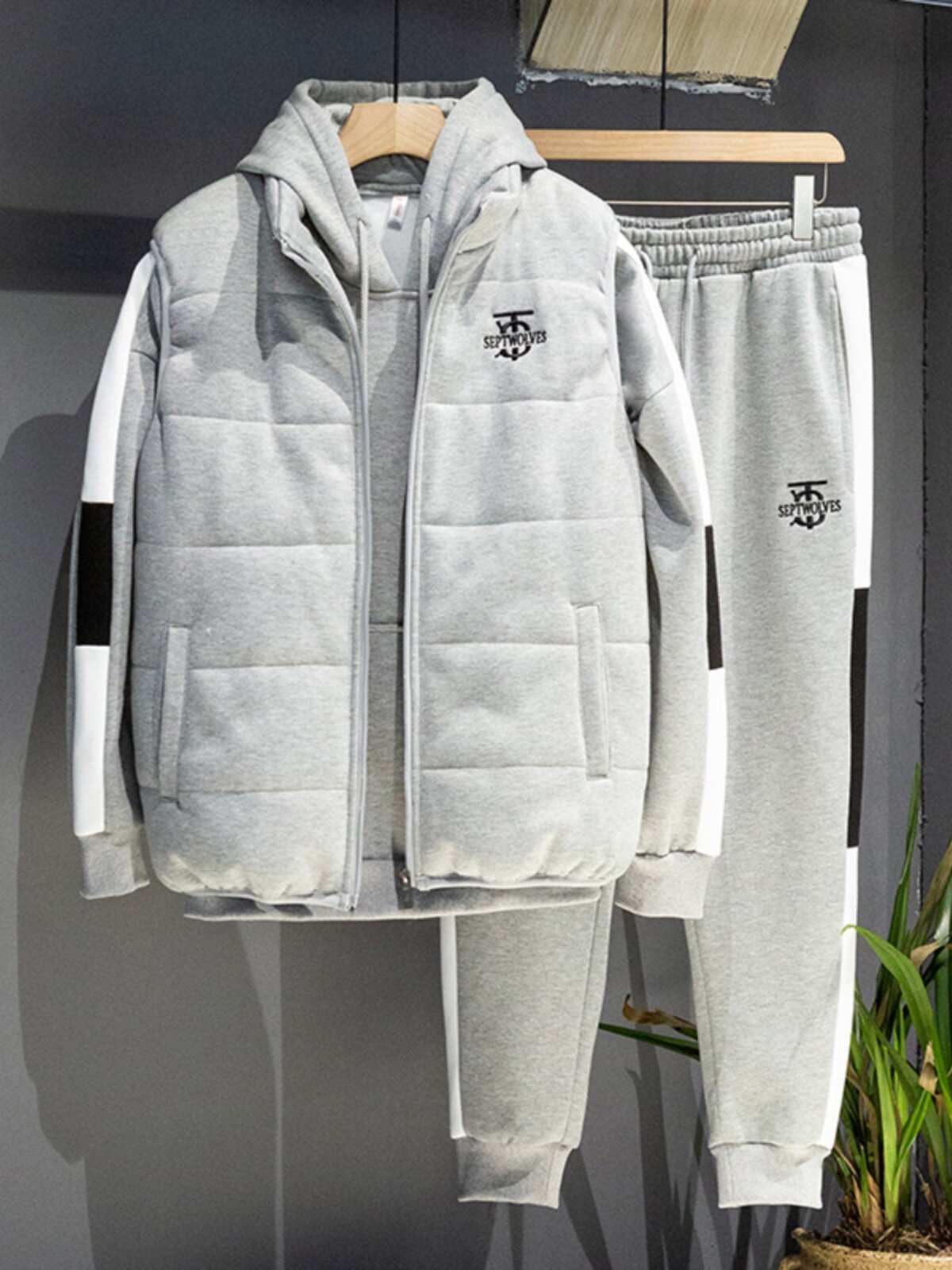 运动套装男士秋冬季加绒加厚三件套卫衣韩版休闲男装搭配一套衣服