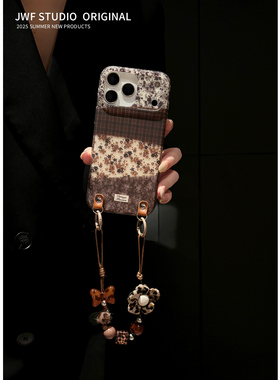 小众高级感小碎花拼接适用苹果17promax手机壳斜挎iPhone16pro复古15pro手绳豹纹14promax秋冬13耐脏15保护套