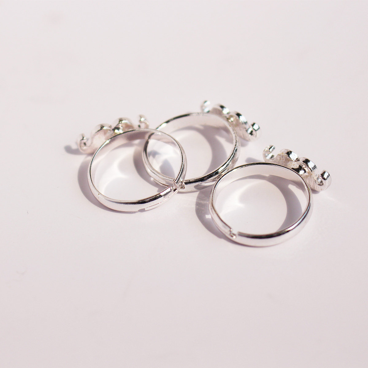 Sparkle & Whimsy: Adorable Glitter Mustache Ring Set Trio! - Product image 4