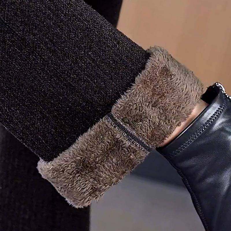 加绒裤子女冬季加厚长毛绒一件过冬微喇叭裤秋冬天条绒中老年女裤