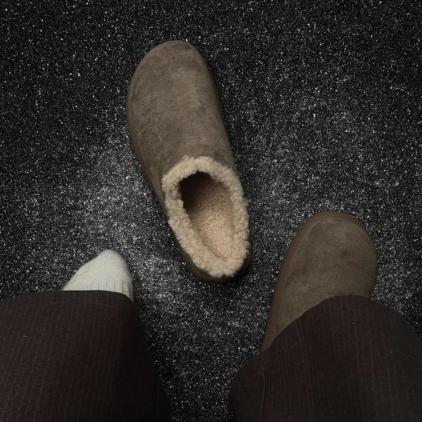 秋冬加绒勃肯鞋男女情侣包头毛绒懒人鞋防寒保暖软木底休闲鞋