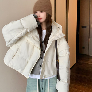 短款白鸭绒羽绒服女2023冬新款小个子时尚连帽加厚保暖面包服外套图片