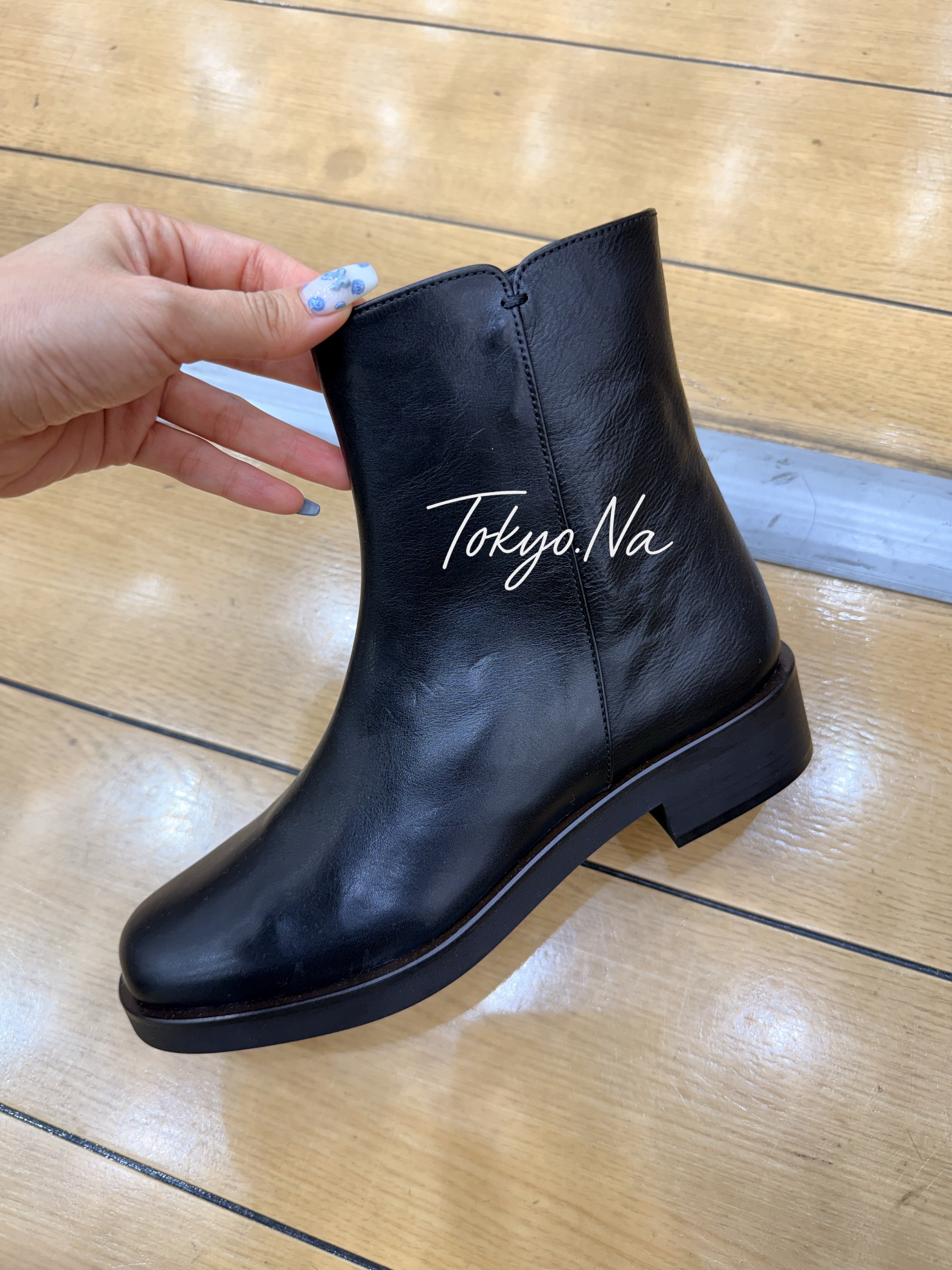 日本购直邮 MARGARET HOWELL idea 纯皮帅气短靴切尔西松紧25秋冬