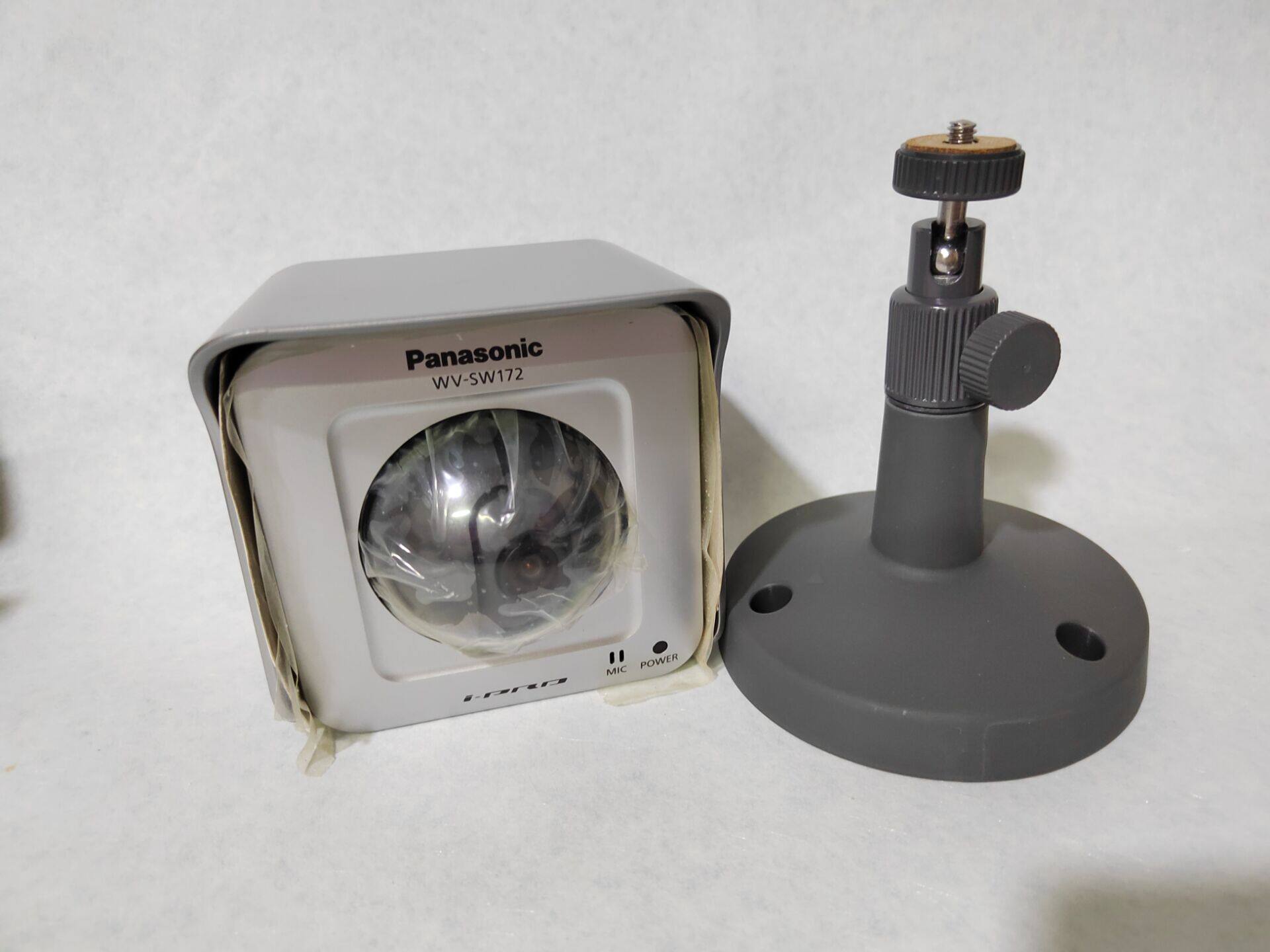 松下WV-SW172H WV-SW175H 130万网络监控摄像机 内置云台 8倍变焦