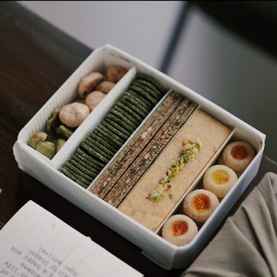 春日曲奇盒白色马口铁盒25丝厚度