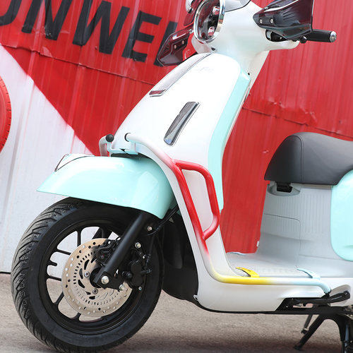 适合本田F125摩托车保险杠