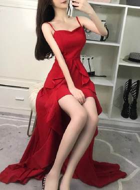 红色晚礼服吊带连衣裙女夏季气质修身宴会新娘敬酒服前短后长