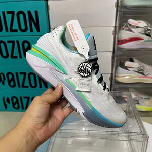 NikeAir Zoom GT.Cut 2白粉低帮实战缓震篮球鞋男全掌气垫大童鞋