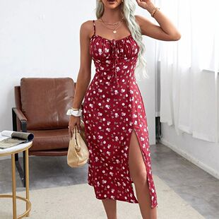 碎花吊带连衣裙Floral camisole waist cinching side slit dress