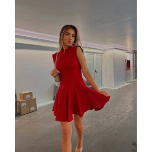 Solid color sleeveless waist cinching dress 纯色收腰连衣裙女